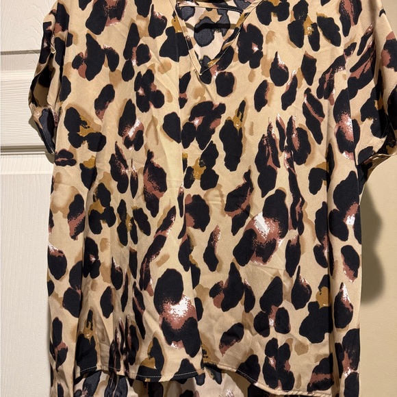 Ladies, animal, print blouse, super soft, lightweight material ￼ - Picture 1 of 2